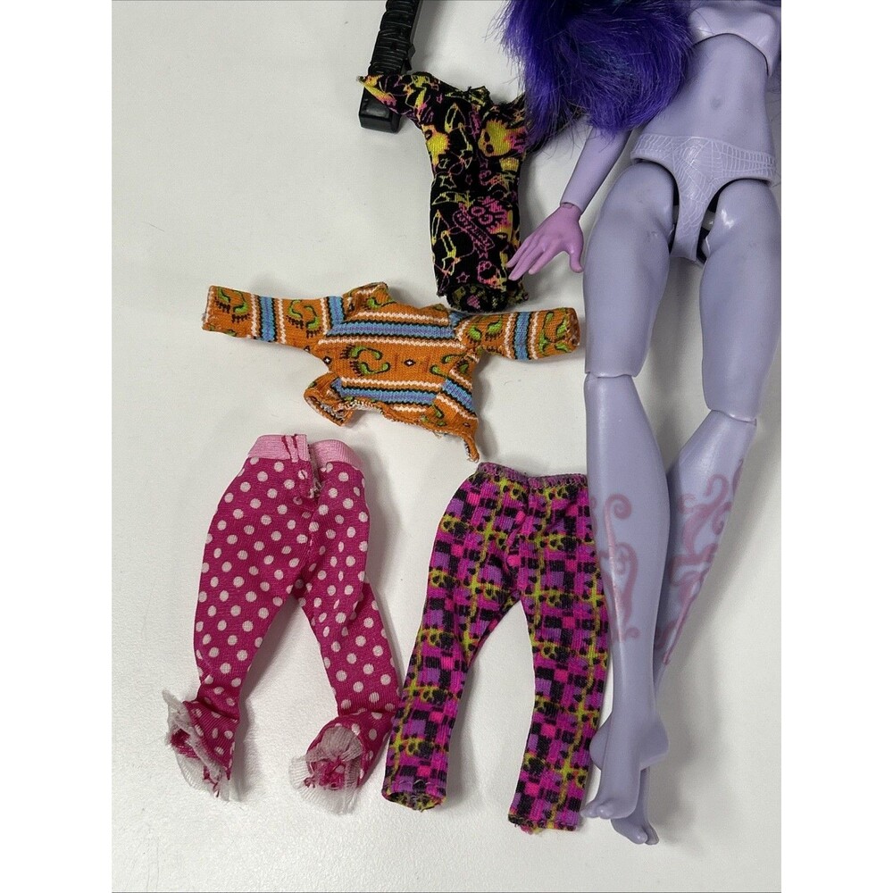 Monster High Doll Lot Twyla Marisol Coxi Hand Venus Flytrap Draculaura Clothes - Picture 7 of 7